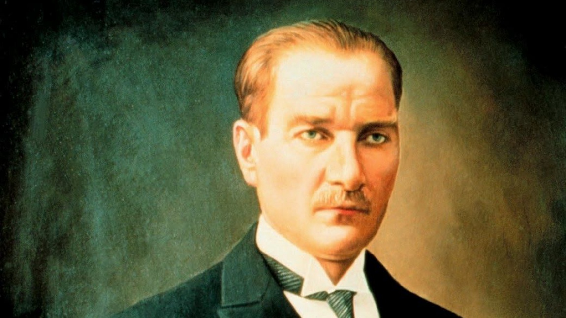 Okulumuzda 10 Kasım günü Türkiye Cumhuriyetinin kurucusu Gazi Mustafa Kemal Atatürk'ü anma töreni düzenlenmiştir. 